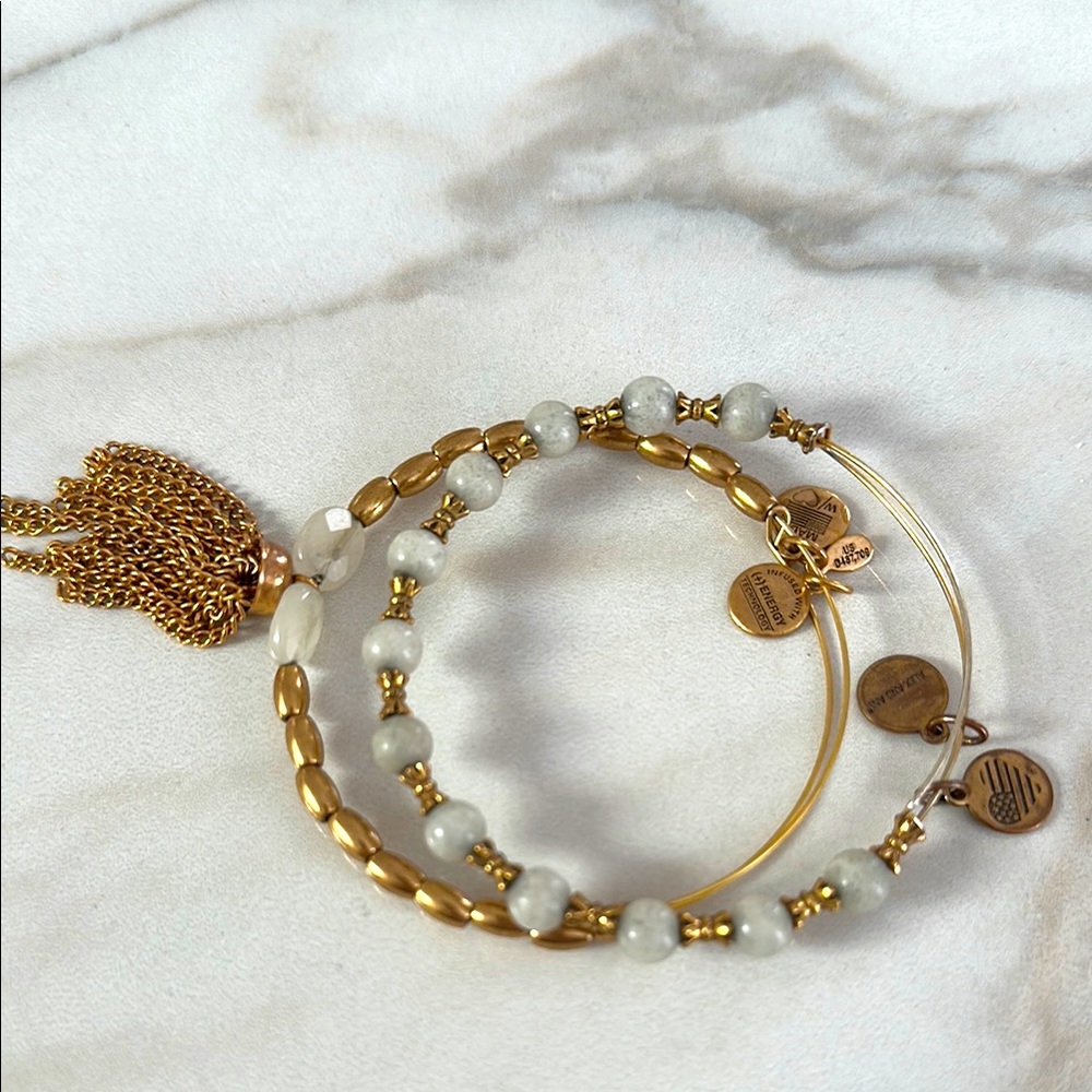 EUC Vintage Alex and Ani Elegant Gold and White Beaded Bracelet Set